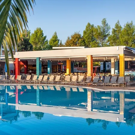 马莱布鲁海滩别墅 Agios Spyridon (Corfu)
